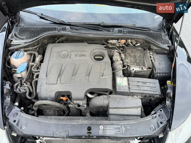 Чорний Шкода Октавія, об'ємом двигуна 1.6 л та пробігом 273 тис. км за 7600 $, фото 31 на Automoto.ua