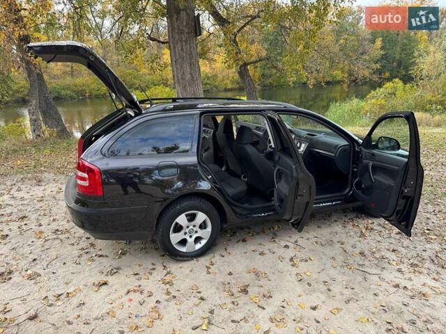 Шкода Октавия 2011 в Полтаве на Automoto.ua Черный Шкода Октавия, объемом двигателя 1.6 л и пробегом 220 тыс. км за 7600 $, фото 85 на Automoto.ua