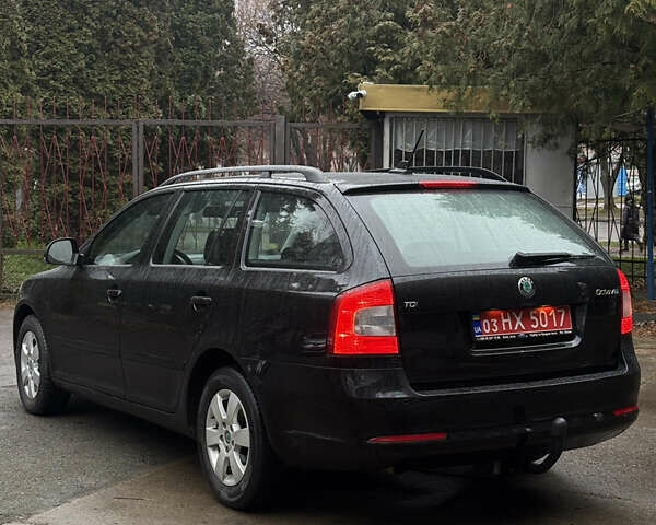 Черный Шкода Октавия, объемом двигателя 1.6 л и пробегом 260 тыс. км за 8700 $, фото 5 на Automoto.ua