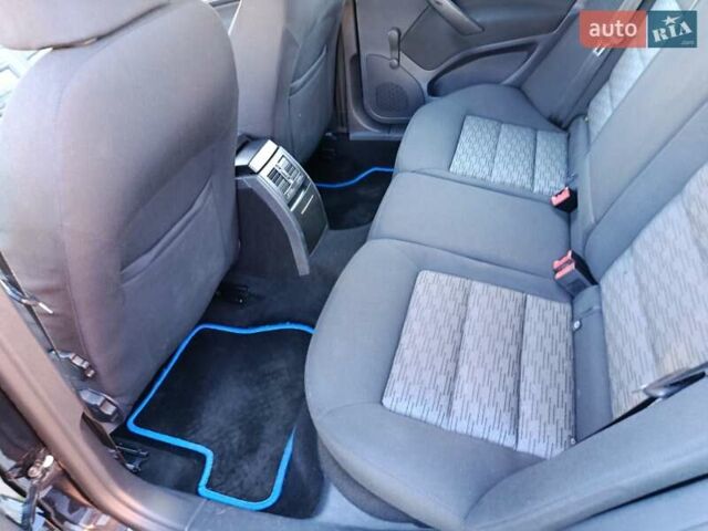 Черный Шкода Октавия, объемом двигателя 1.6 л и пробегом 226 тыс. км за 8200 $, фото 14 на Automoto.ua