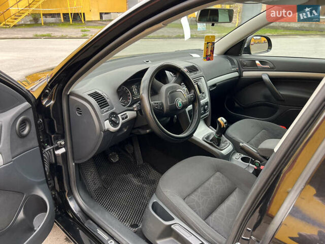 Черный Шкода Октавия, объемом двигателя 1.99 л и пробегом 259 тыс. км за 8299 $, фото 10 на Automoto.ua