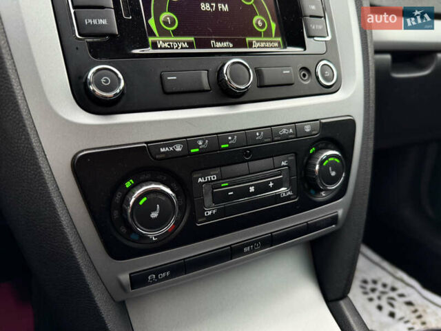 Шкода Октавия 2012 в Луцке на Automoto.ua Черный Шкода Октавия, объемом двигателя 1.6 л и пробегом 182 тыс. км за 9799 $, фото 16 на Automoto.ua