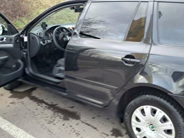 Чорний Шкода Октавія, об'ємом двигуна 1.98 л та пробігом 363 тис. км за 8000 $, фото 10 на Automoto.ua