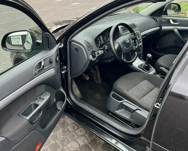 Чорний Шкода Октавія, об'ємом двигуна 1.8 л та пробігом 171 тис. км за 8999 $, фото 11 на Automoto.ua