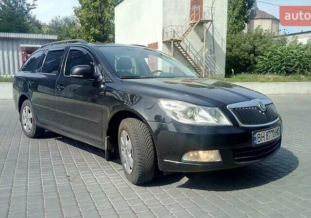 Черный Шкода Октавия, объемом двигателя 1.8 л и пробегом 190 тыс. км за 8200 $, фото 3 на Automoto.ua