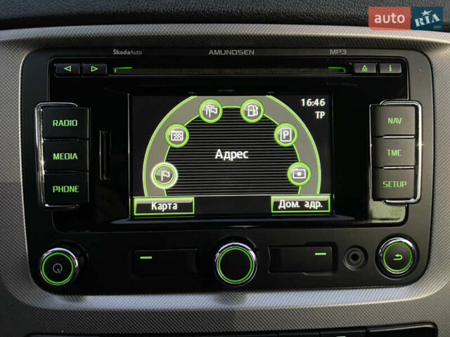 Чорний Шкода Октавія, об'ємом двигуна 2 л та пробігом 228 тис. км за 10799 $, фото 110 на Automoto.ua