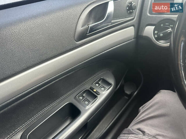 Черный Шкода Октавия, объемом двигателя 1.6 л и пробегом 227 тыс. км за 8700 $, фото 39 на Automoto.ua