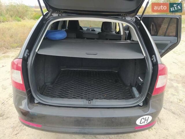 Черный Шкода Октавия, объемом двигателя 1.6 л и пробегом 245 тыс. км за 8800 $, фото 4 на Automoto.ua