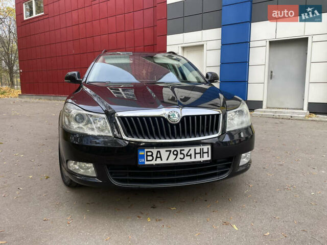 Черный Шкода Октавия, объемом двигателя 1.39 л и пробегом 212 тыс. км за 7777 $, фото 7 на Automoto.ua