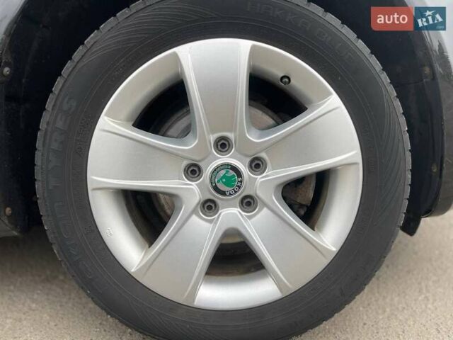 Черный Шкода Октавия, объемом двигателя 1.2 л и пробегом 142 тыс. км за 7499 $, фото 12 на Automoto.ua