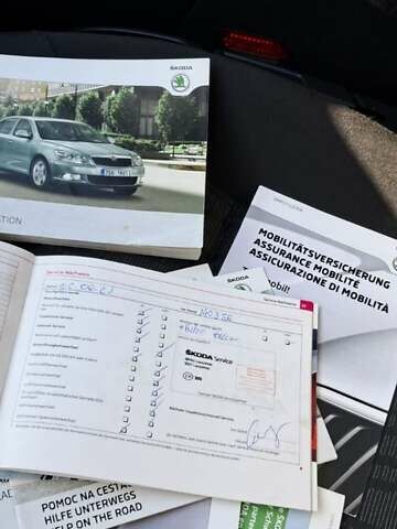 Чорний Шкода Октавія, об'ємом двигуна 1.8 л та пробігом 170 тис. км за 9300 $, фото 26 на Automoto.ua