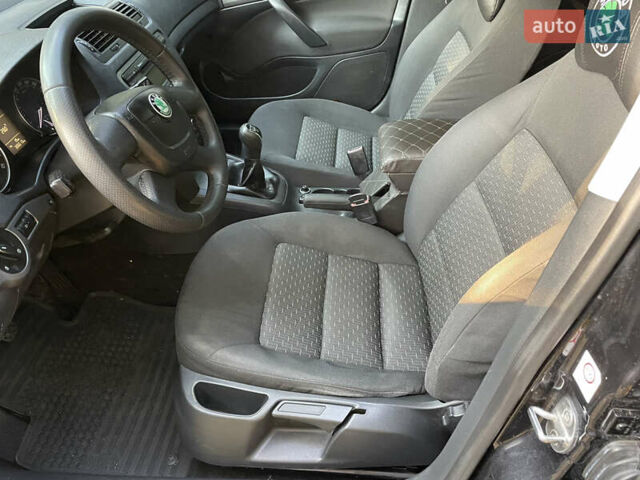 Черный Шкода Октавия, объемом двигателя 1.6 л и пробегом 251 тыс. км за 8200 $, фото 15 на Automoto.ua