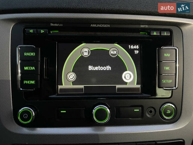 Чорний Шкода Октавія, об'ємом двигуна 2 л та пробігом 228 тис. км за 10799 $, фото 109 на Automoto.ua