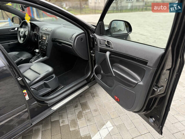 Черный Шкода Октавия, объемом двигателя 2 л и пробегом 193 тыс. км за 10000 $, фото 13 на Automoto.ua