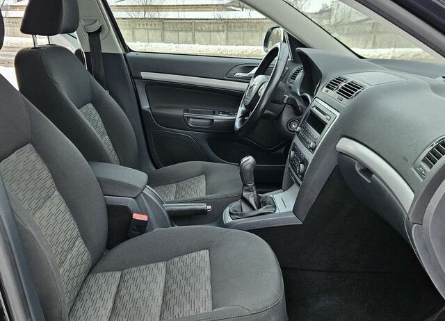 Черный Шкода Октавия, объемом двигателя 2 л и пробегом 153 тыс. км за 7800 $, фото 9 на Automoto.ua