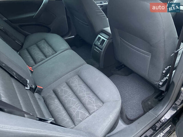 Чорний Шкода Октавія, об'ємом двигуна 1.6 л та пробігом 198 тис. км за 9700 $, фото 12 на Automoto.ua