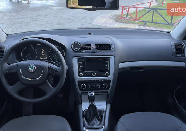 Черный Шкода Октавия, объемом двигателя 1.6 л и пробегом 290 тыс. км за 7900 $, фото 10 на Automoto.ua