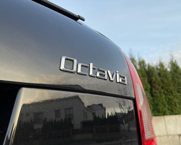 Чорний Шкода Октавія, об'ємом двигуна 2 л та пробігом 228 тис. км за 10799 $, фото 16 на Automoto.ua