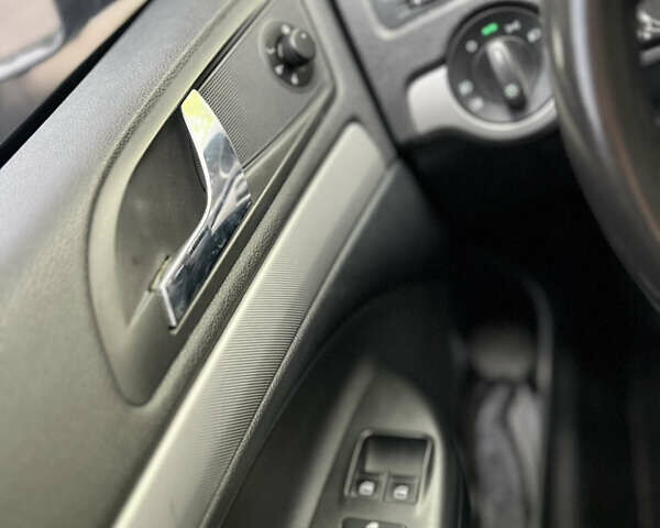 Черный Шкода Октавия, объемом двигателя 1.6 л и пробегом 310 тыс. км за 7700 $, фото 9 на Automoto.ua
