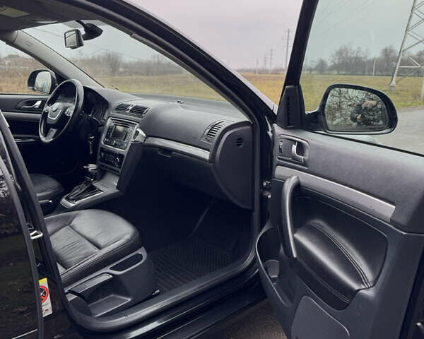 Черный Шкода Октавия, объемом двигателя 2 л и пробегом 196 тыс. км за 9700 $, фото 31 на Automoto.ua