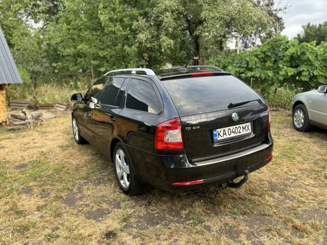 Черный Шкода Октавия, объемом двигателя 2 л и пробегом 308 тыс. км за 10000 $, фото 2 на Automoto.ua