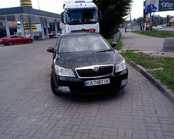 Чорний Шкода Октавія, об'ємом двигуна 1.6 л та пробігом 302 тис. км за 7600 $, фото 1 на Automoto.ua