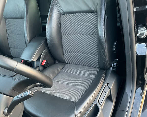 Черный Шкода Октавия, объемом двигателя 2 л и пробегом 251 тыс. км за 10850 $, фото 79 на Automoto.ua