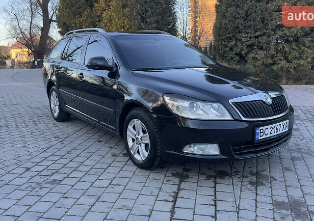 Черный Шкода Октавия, объемом двигателя 1.6 л и пробегом 290 тыс. км за 7900 $, фото 3 на Automoto.ua
