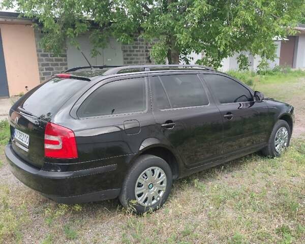 Черный Шкода Октавия, объемом двигателя 1.6 л и пробегом 270 тыс. км за 7300 $, фото 1 на Automoto.ua