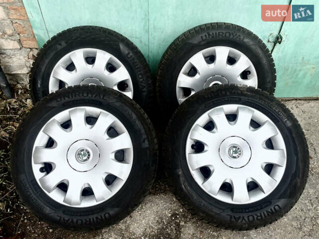 Черный Шкода Октавия, объемом двигателя 1.39 л и пробегом 212 тыс. км за 7770 $, фото 1 на Automoto.ua