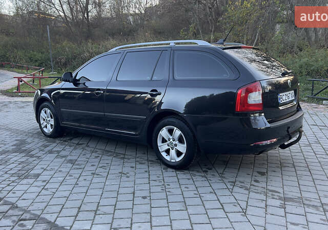 Черный Шкода Октавия, объемом двигателя 1.6 л и пробегом 290 тыс. км за 7900 $, фото 5 на Automoto.ua