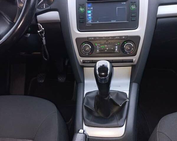 Черный Шкода Октавия, объемом двигателя 1.99 л и пробегом 340 тыс. км за 9100 $, фото 8 на Automoto.ua