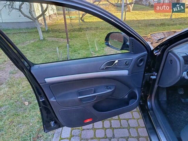 Черный Шкода Октавия, объемом двигателя 1.6 л и пробегом 226 тыс. км за 8200 $, фото 6 на Automoto.ua