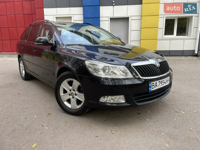 Черный Шкода Октавия, объемом двигателя 1.39 л и пробегом 212 тыс. км за 7777 $, фото 4 на Automoto.ua