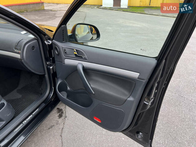 Черный Шкода Октавия, объемом двигателя 1.99 л и пробегом 259 тыс. км за 8299 $, фото 18 на Automoto.ua