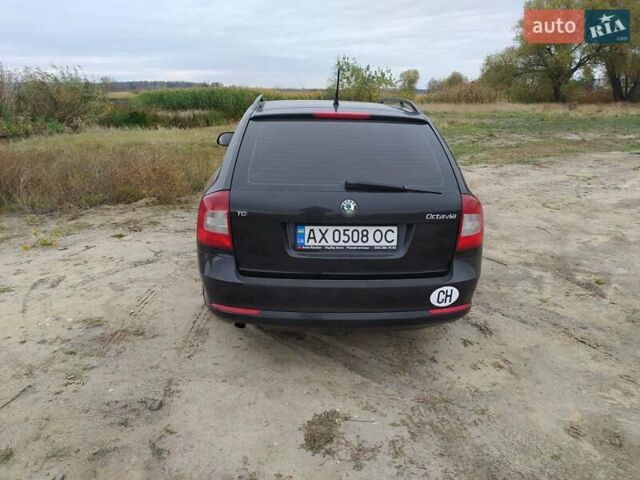 Черный Шкода Октавия, объемом двигателя 1.6 л и пробегом 245 тыс. км за 8800 $, фото 1 на Automoto.ua