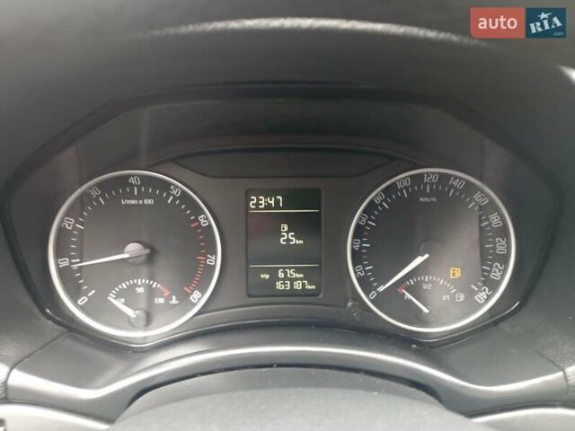 Шкода Октавия 2012 в Луцке на Automoto.ua Черный Шкода Октавия, объемом двигателя 1.6 л и пробегом 168 тыс. км за 6850 $, фото 8 на Automoto.ua