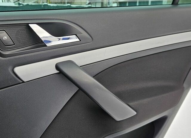 Черный Шкода Октавия, объемом двигателя 2 л и пробегом 153 тыс. км за 7800 $, фото 15 на Automoto.ua