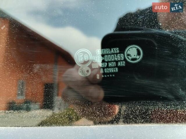 Черный Шкода Октавия, объемом двигателя 1.6 л и пробегом 320 тыс. км за 7800 $, фото 35 на Automoto.ua