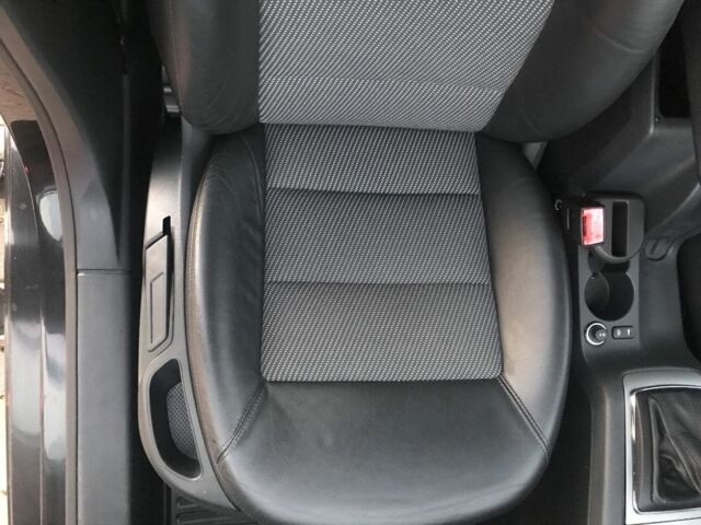 Черный Шкода Октавия, объемом двигателя 2 л и пробегом 312 тыс. км за 9100 $, фото 2 на Automoto.ua