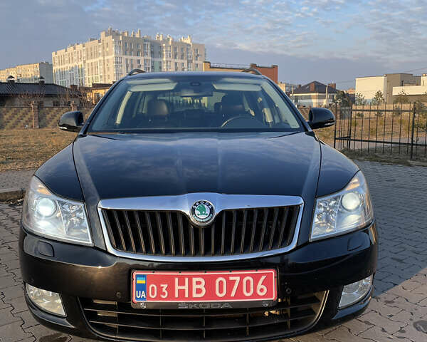 Черный Шкода Октавия, объемом двигателя 2 л и пробегом 251 тыс. км за 10850 $, фото 11 на Automoto.ua