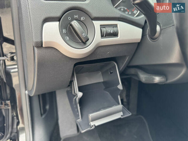 Черный Шкода Октавия, объемом двигателя 2 л и пробегом 229 тыс. км за 10200 $, фото 33 на Automoto.ua