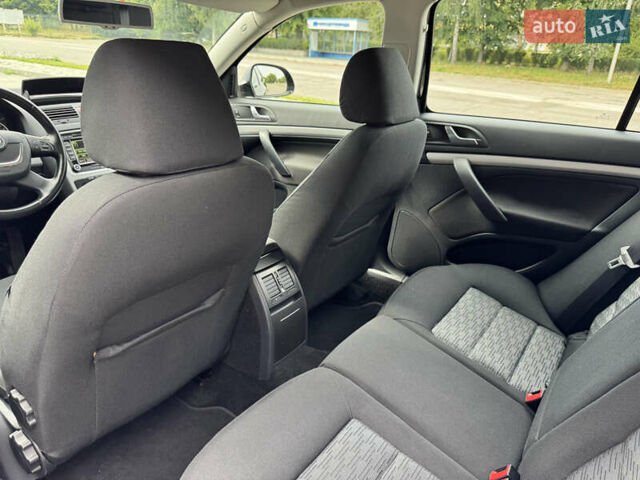 Черный Шкода Октавия, объемом двигателя 2 л и пробегом 229 тыс. км за 10200 $, фото 50 на Automoto.ua