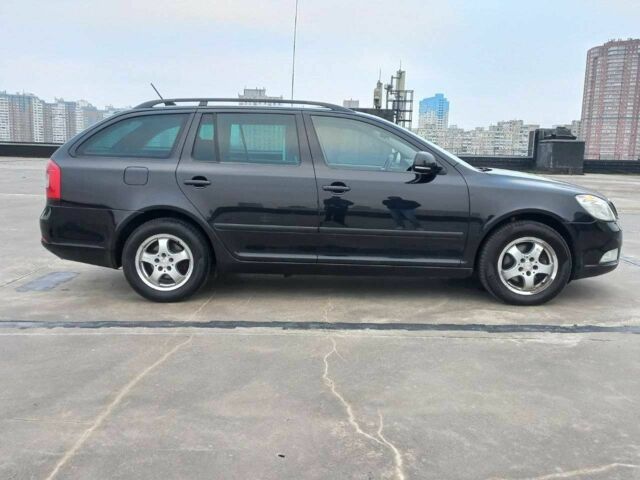 Черный Шкода Октавия, объемом двигателя 2 л и пробегом 340 тыс. км за 9100 $, фото 1 на Automoto.ua