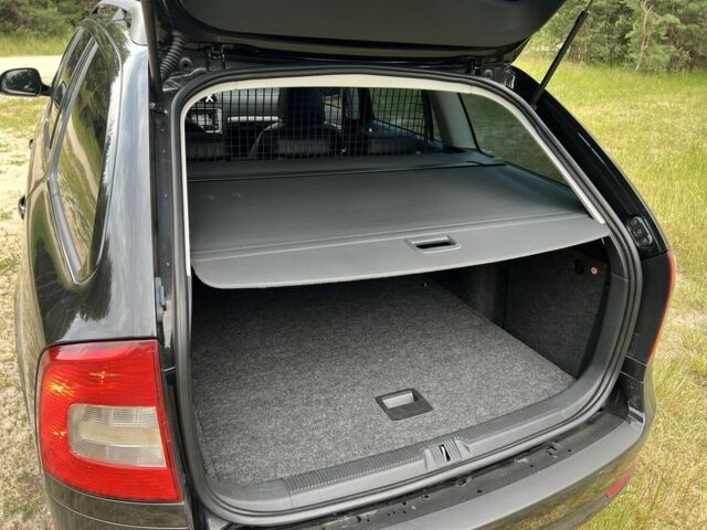 Черный Шкода Октавия, объемом двигателя 2 л и пробегом 288 тыс. км за 9699 $, фото 21 на Automoto.ua