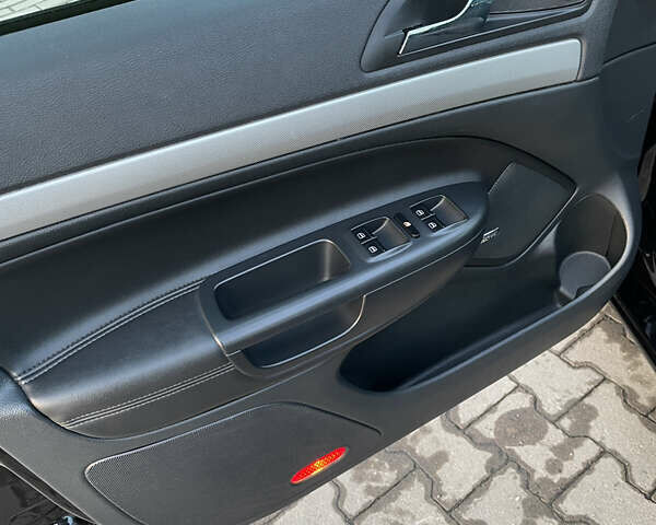 Черный Шкода Октавия, объемом двигателя 2 л и пробегом 251 тыс. км за 10850 $, фото 71 на Automoto.ua