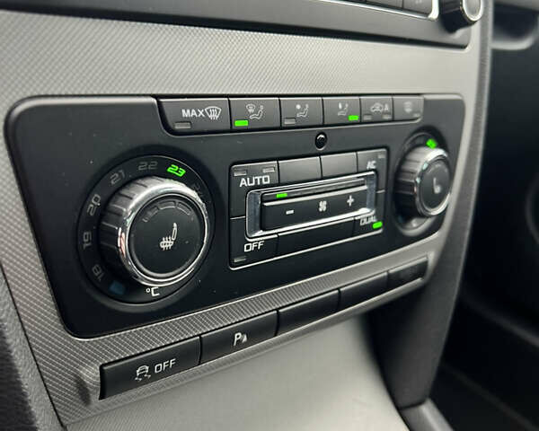 Чорний Шкода Октавія, об'ємом двигуна 1.8 л та пробігом 171 тис. км за 8999 $, фото 17 на Automoto.ua