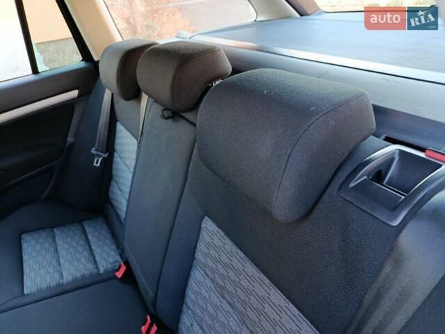 Чорний Шкода Октавія, об'ємом двигуна 1.6 л та пробігом 226 тис. км за 7999 $, фото 17 на Automoto.ua