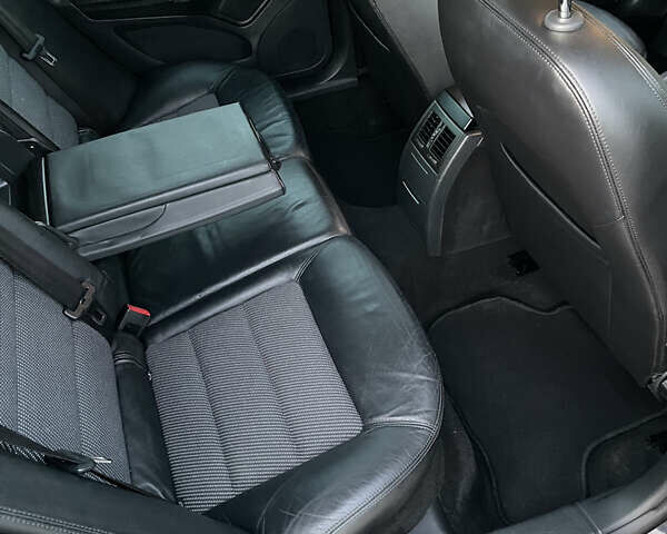 Чорний Шкода Октавія, об'ємом двигуна 2 л та пробігом 228 тис. км за 10799 $, фото 63 на Automoto.ua