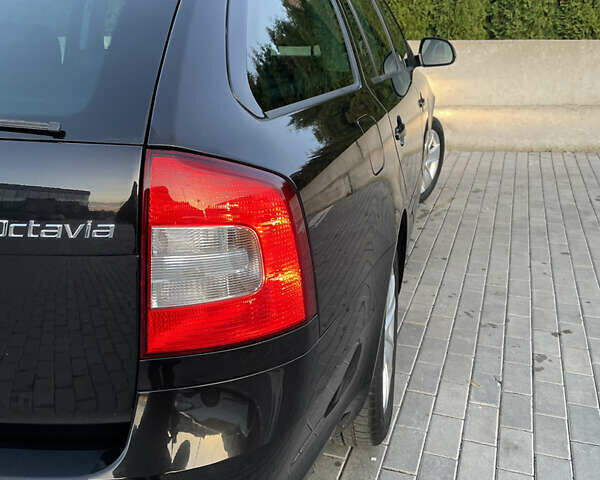 Чорний Шкода Октавія, об'ємом двигуна 2 л та пробігом 228 тис. км за 10799 $, фото 27 на Automoto.ua